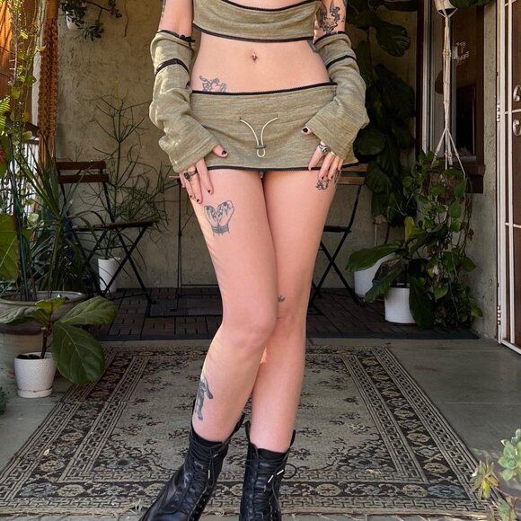 Tunnel Vision Convertable Dress - Picture 2 of 3